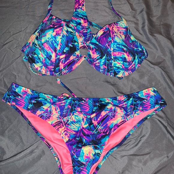 Victoria secret pink muti colored bikini - Picture 3 of 6